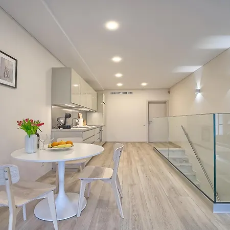 Apartment Business-class 2 X Free Parking X Self Check In 24x7 *