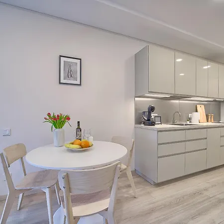 Business-class 2 X Free Parking X Self Check In 24x7 Apartament *