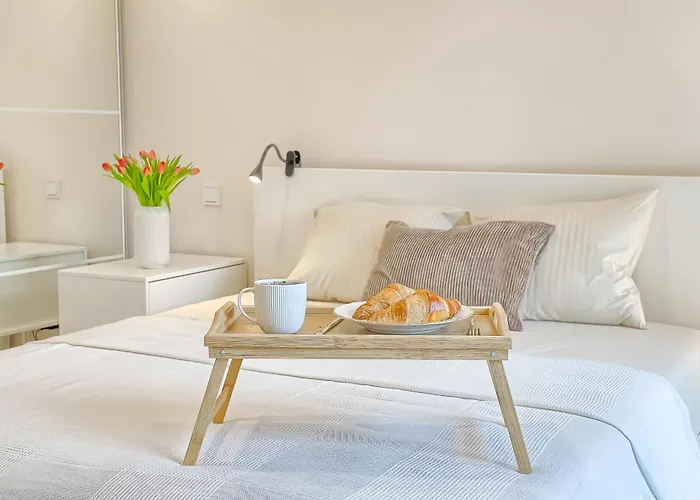 Business-class 2 X Free Parking X Self Check In 24x7