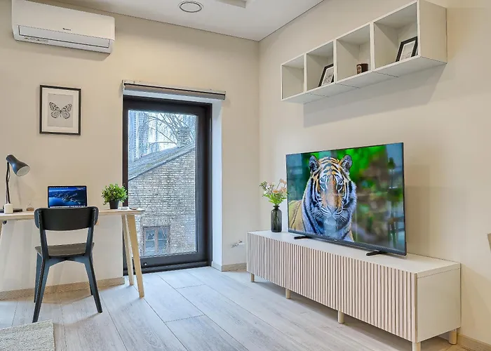 Business-class 2 X Free Parking X Self Check In 24x7 *