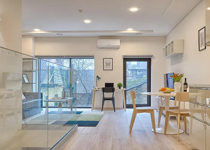 Business-class 2 X Free Parking X Self Check In 24x7