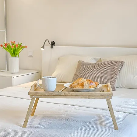 Business-class 2 X Free Parking X Self Check In 24x7