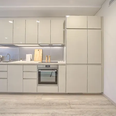 Business-class 2 X Free Parking X Self Check In 24x7