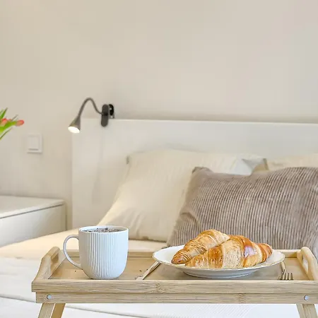 Apartment Business-class 2 X Free Parking X Self Check In 24x7 *