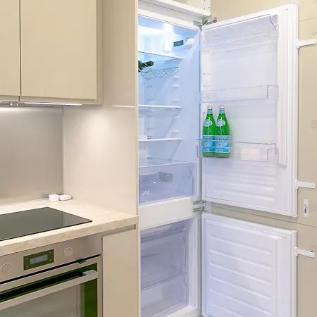 Business-class 2 X Free Parking X Self Check In 24x7 Vilnius