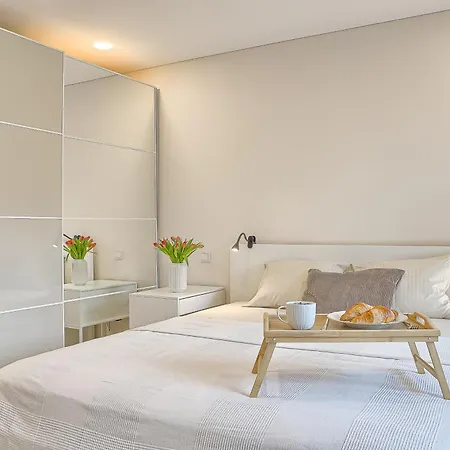 Apartment Business-class 2 X Free Parking X Self Check In 24x7