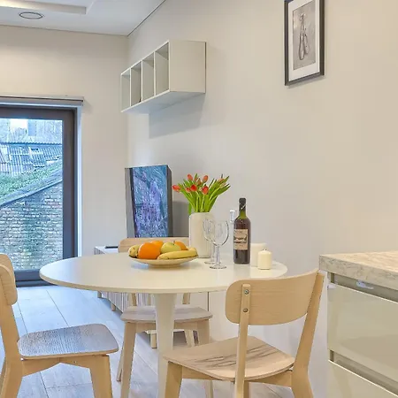 Business-class 2 X Free Parking X Self Check In 24x7