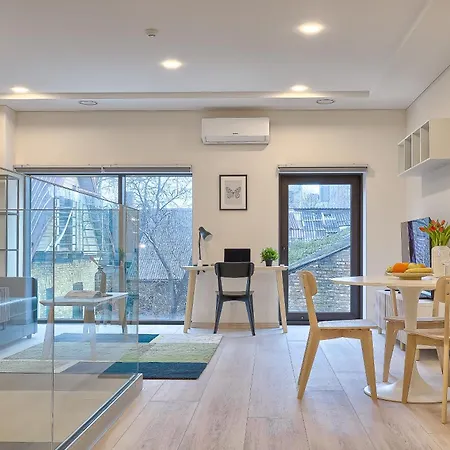 Business-class 2 X Free Parking X Self Check In 24x7