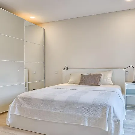 Apartment Business-class 2 X Free Parking X Self Check In 24x7