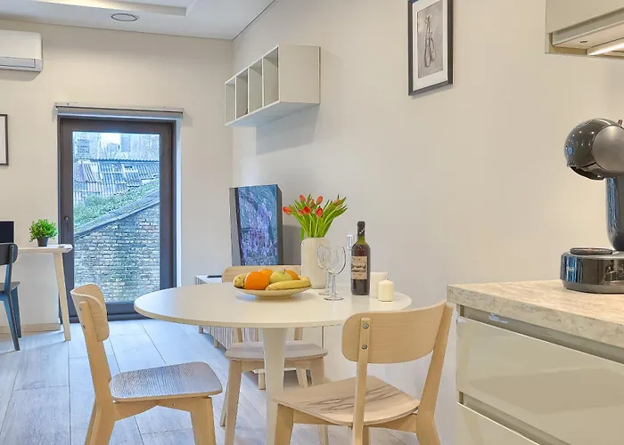 Business-class 2 X Free Parking X Self Check In 24x7