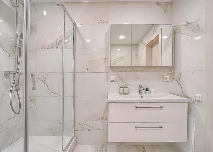 Business-class 2 X Free Parking X Self Check In 24x7 Apartment *