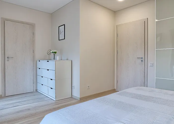 Business-class 2 X Free Parking X Self Check In 24x7 Apartment *