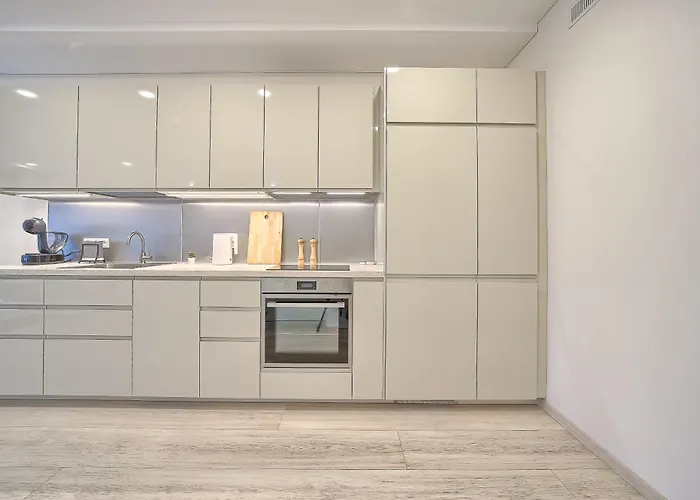 Business-class 2 X Free Parking X Self Check In 24x7