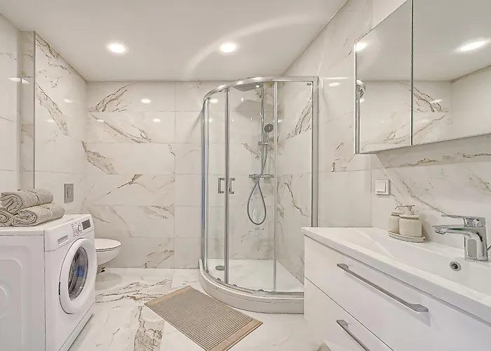 Business-class 2 X Free Parking X Self Check In 24x7 *