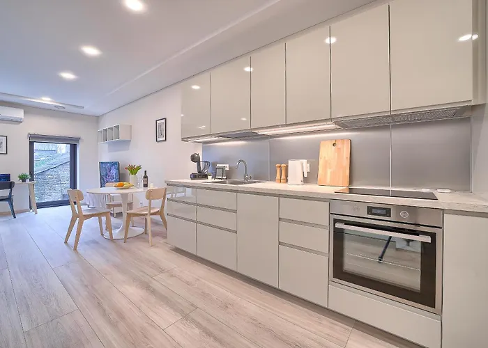 Butas Business-class 2 X Free Parking X Self Check In 24x7 *